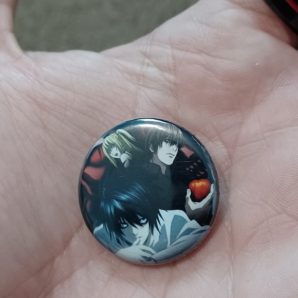 DeathNote anime pin - Picture 3 of 3